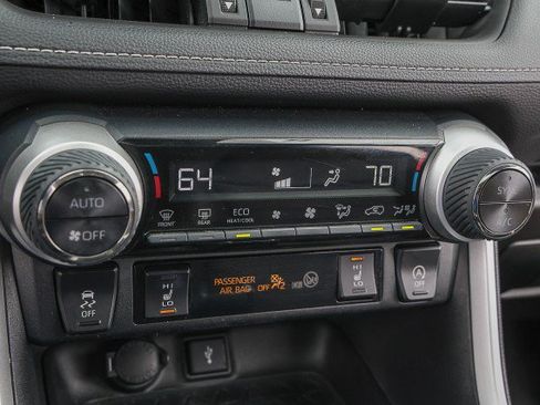 Used 2022 Toyota RAV4 XLE Premium FWD image 17