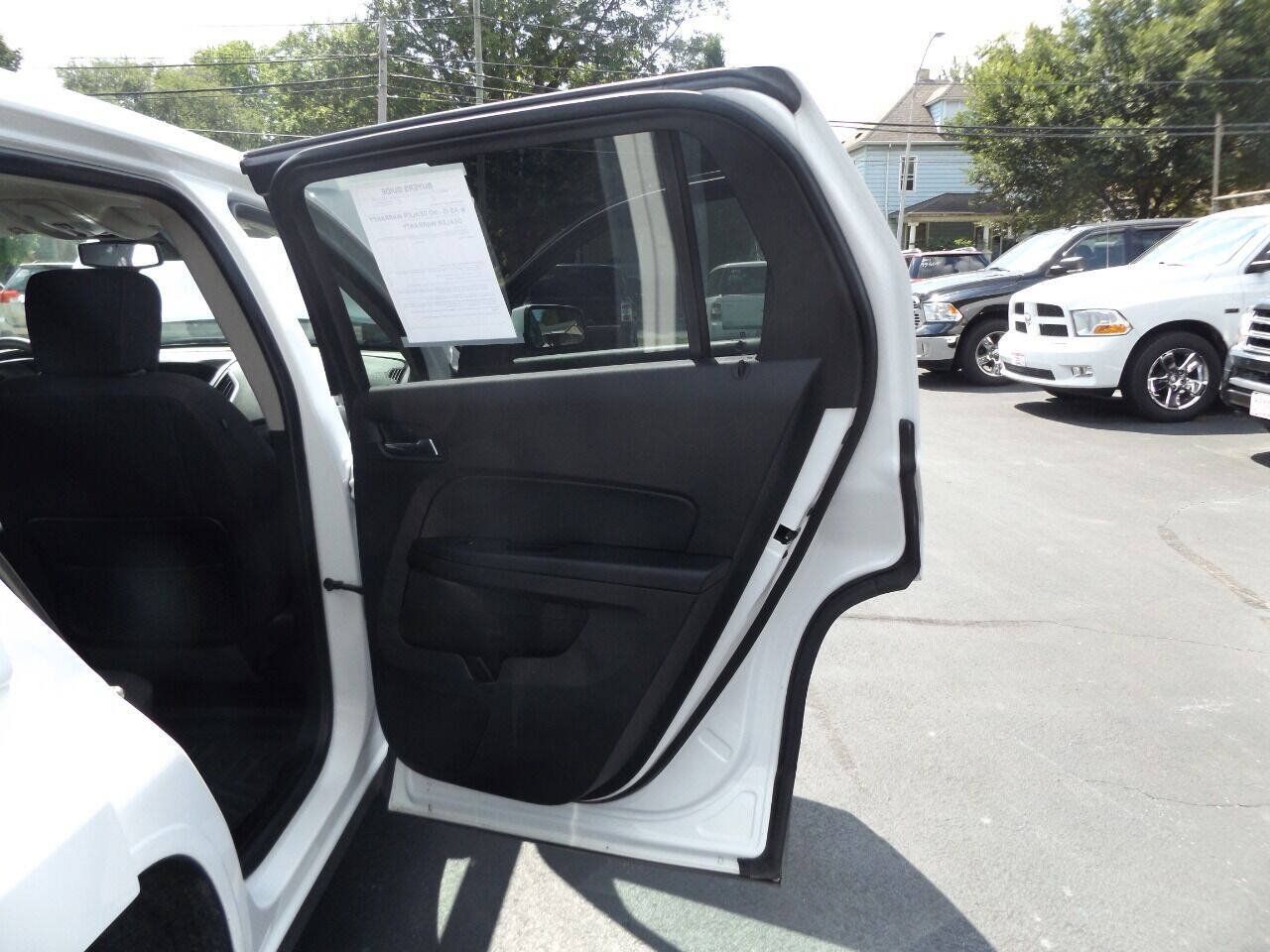 Used 2015 GMC Terrain SLE AWD/4WD image 26