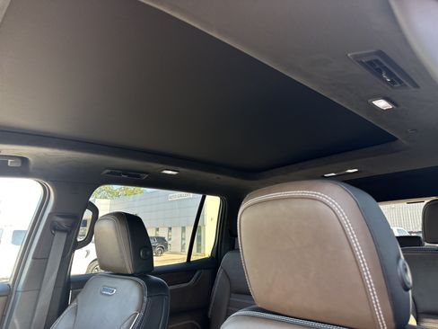 Certified 2026 GMC Acadia Denali Ultimate w/ LPO, All-Weather Package AWD/4WD image 36