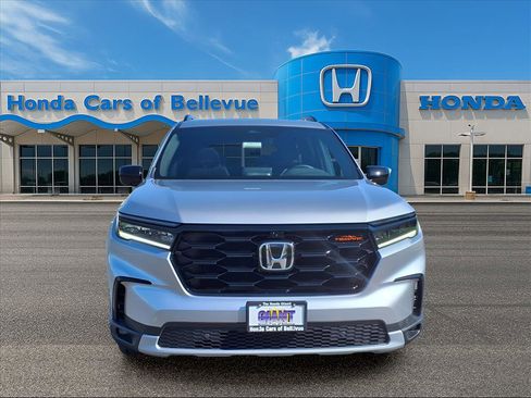 New 2025 Honda Pilot TrailSport image 12