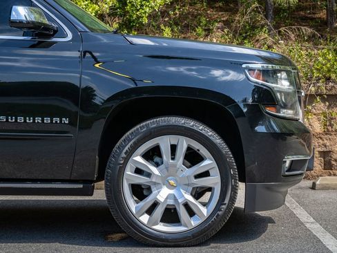 Used 2017 Chevrolet Suburban Premier image 5