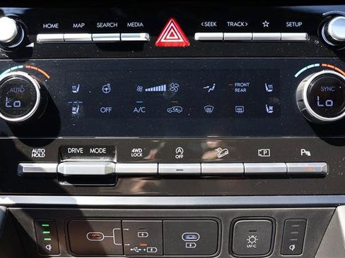 Certified 2024 Hyundai Santa Fe Calligraphy AWD/4WD image 19