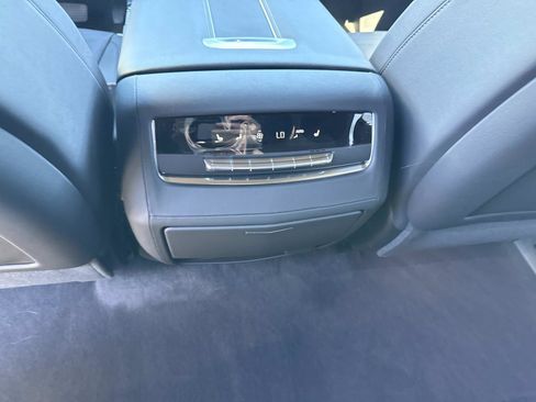 Used 2025 Cadillac Escalade ESV Sport image 17