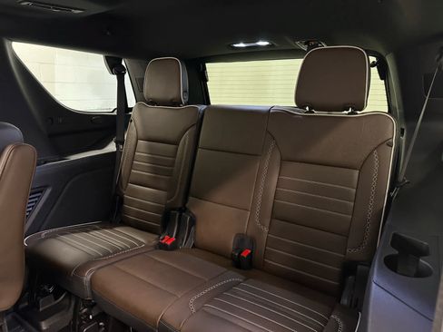 Used 2026 GMC Yukon Denali Ultimate AWD/4WD image 17