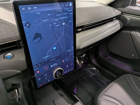 Used 2024 Ford Mustang Mach-E Premium image 11