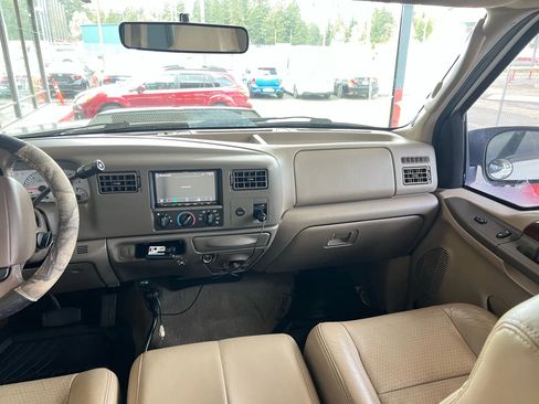 Used 2003 Ford F250 XL image 11