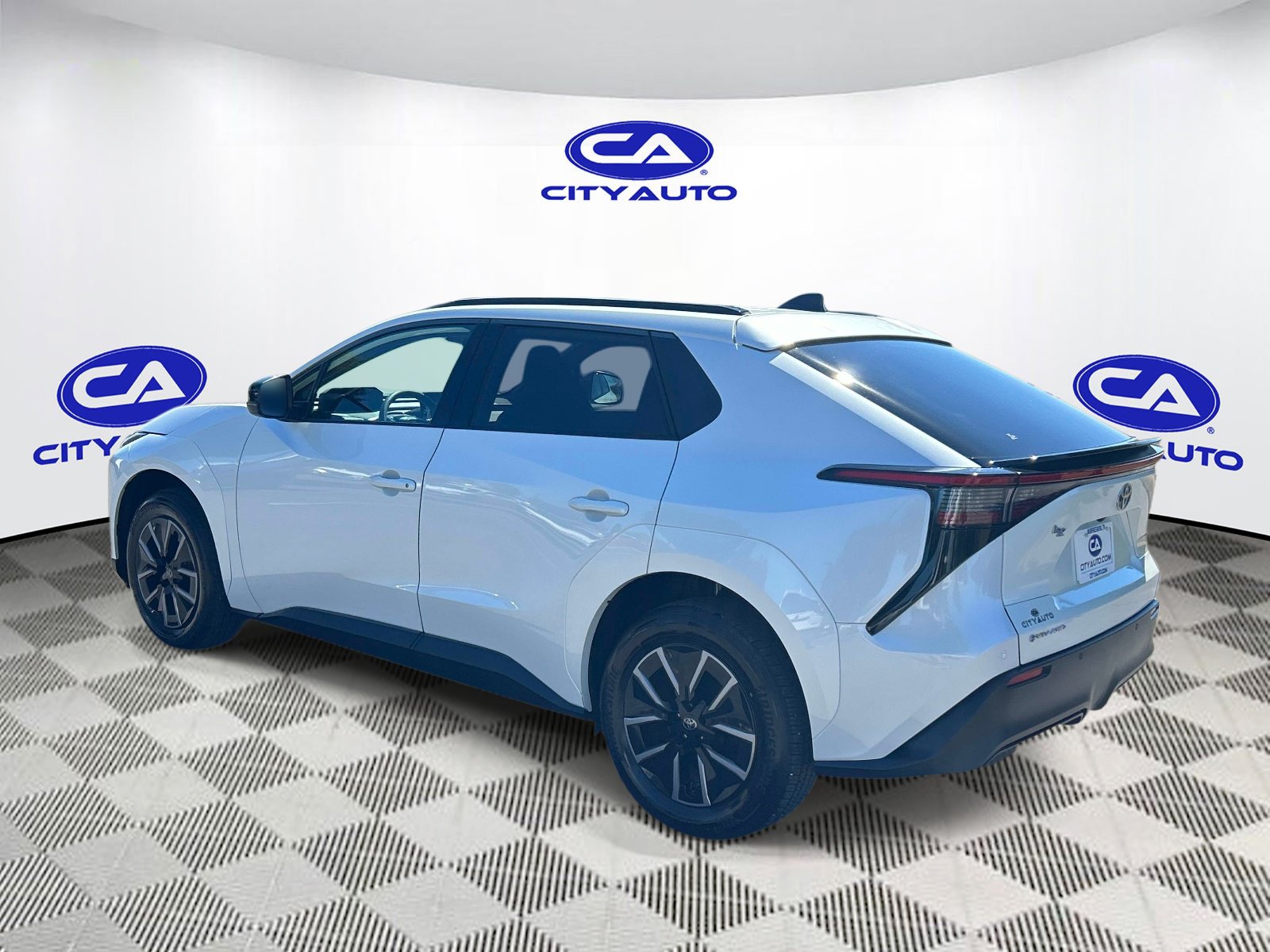Used 2026 Toyota bZ AWD/4WD image 5