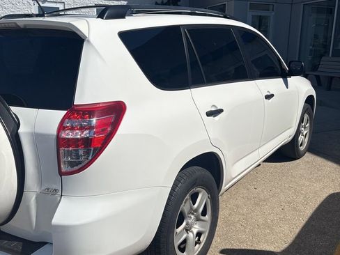 Used 2012 Toyota RAV4 4WD w/ Value Pkg image 4