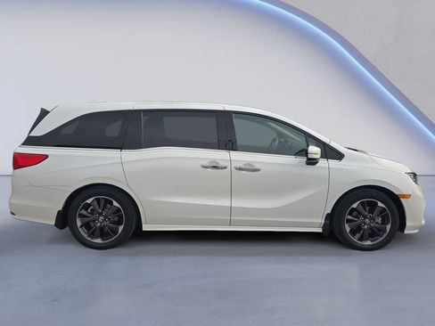 Used 2023 Honda Odyssey Elite image 7