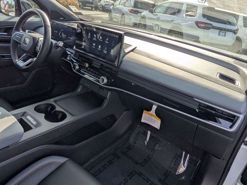 Certified 2025 Honda Prologue Touring image 21