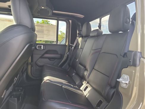 New 2026 Jeep Gladiator Rubicon w/ Steel Power Dome Hood Package AWD/4WD image 13