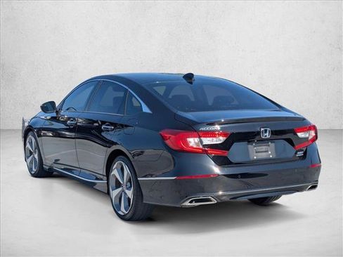 Used 2018 Honda Accord Touring image 7