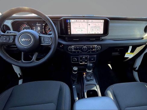 New 2025 Jeep Gladiator Sport image 5