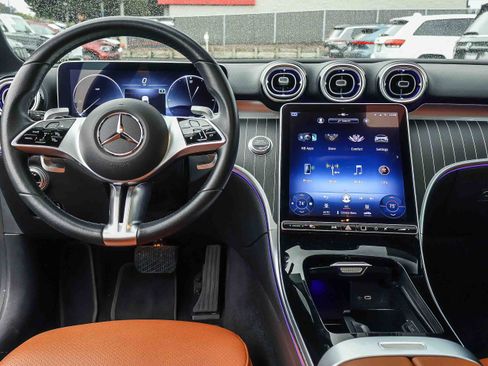 Used 2022 Mercedes-Benz C 300 Sedan image 3