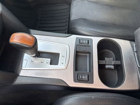 Used 2013 Subaru Outback 2.5i Limited image 32