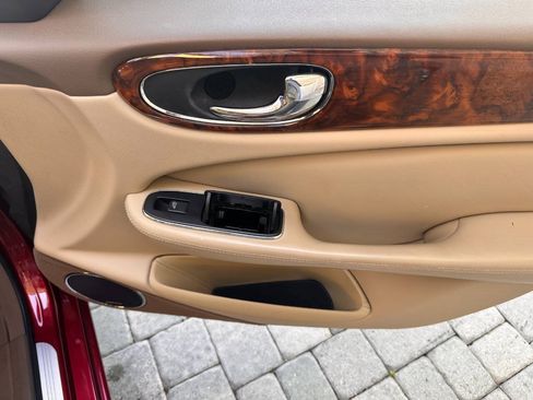 Used 2008 Jaguar XJ8 RWD image 62
