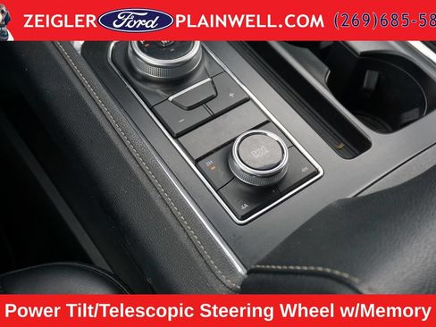 Used 2022 Ford Expedition XLT AWD/4WD image 24