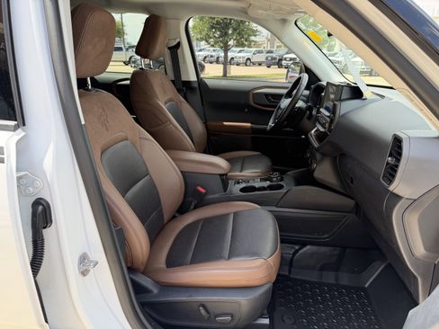 Certified 2024 Ford Bronco Sport Badlands w/ Premium Package AWD/4WD image 33