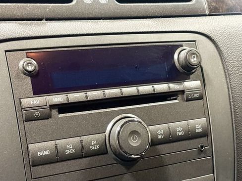 Used 2007 Buick Lucerne CXS w/ Driver Confidence Package FWD image 13
