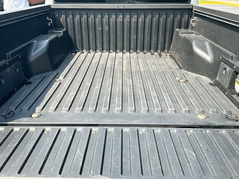 Used 2018 Toyota Tacoma TRD Sport RWD image 16