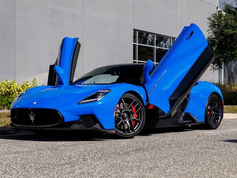 Used 2022 Maserati MC20 Coupe image 24