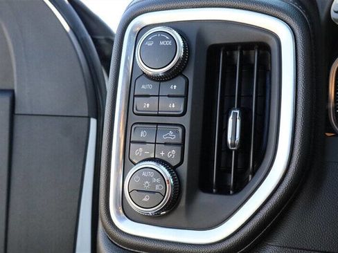Used 2022 GMC Sierra 3500 Denali AWD/4WD image 21