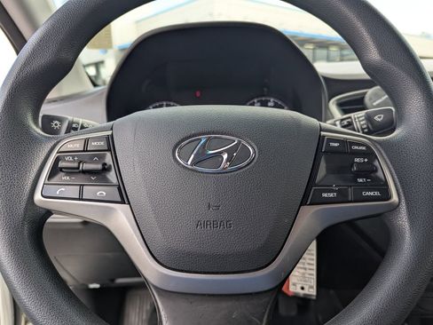 Used 2018 Hyundai Accent SE FWD image 18