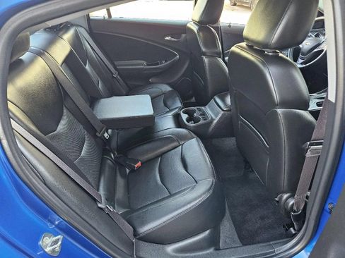 Used 2017 Chevrolet Volt Premier w/ Driver Confidence II Package FWD image 18