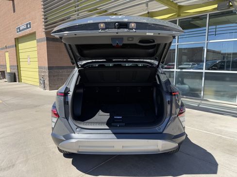 Used 2025 Hyundai Kona Limited FWD image 36