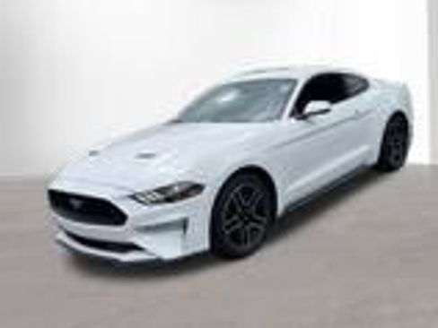 Used 2020 Ford Mustang Premium RWD image 5