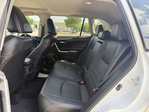 Used 2021 Toyota RAV4 XLE Premium FWD image 27