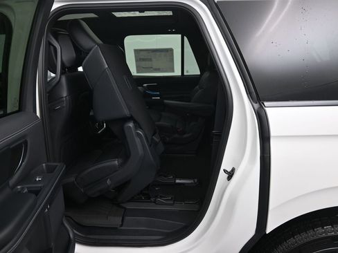 New 2026 Ford Expedition Max Platinum w/ Stealth Appearance Package image 39