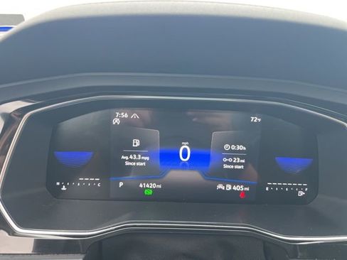 Used 2024 Volkswagen Jetta SE image 9