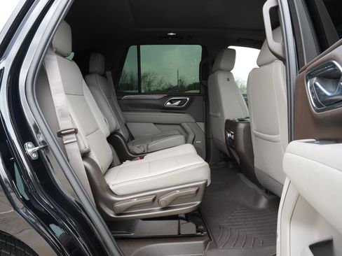 Used 2023 GMC Yukon SLT RWD image 25
