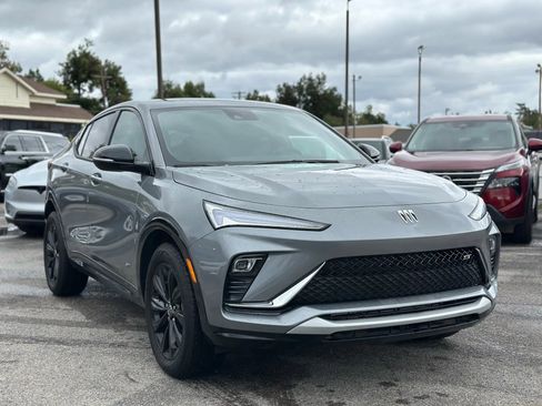 Used 2025 Buick Envista Sport Touring image 4