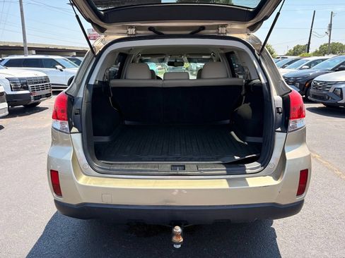 Used 2010 Subaru Outback 2.5i Premium AWD/4WD image 7