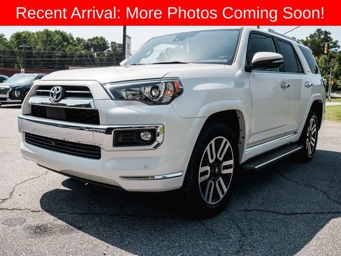 Certified 2022 Toyota 4Runner Limited AWD/4WD image 3
