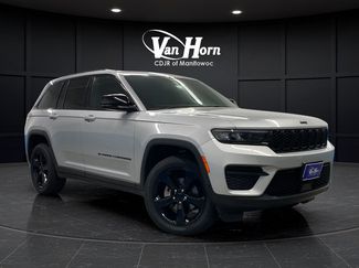 Used 2023 Jeep Grand Cherokee Altitude AWD/4WD video 1