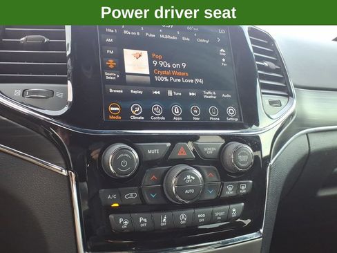 Used 2020 Jeep Grand Cherokee Limited AWD/4WD image 27