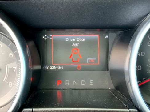 Used 2018 Ford Mustang Coupe image 18