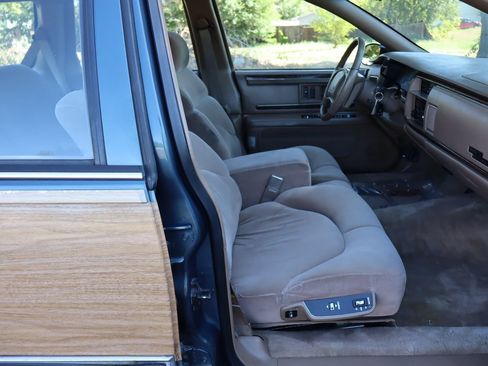 Used 1996 Buick Roadmaster Estate RWD image 23