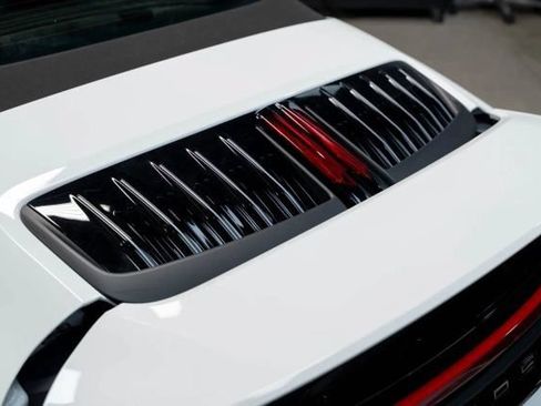 Used 2025 Porsche 911 Carrera T RWD image 11