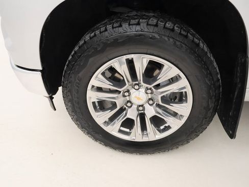 Used 2022 Chevrolet Silverado 1500 LTZ w/ Technology Package image 7