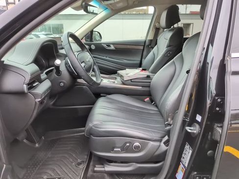Used 2024 Genesis GV80 2.5T AWD/4WD image 12
