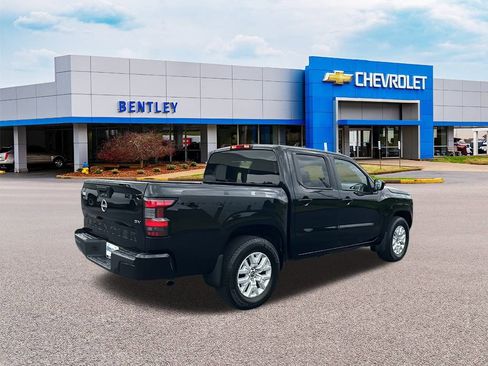 Used 2022 Nissan Frontier SV w/ Graphics Package image 5