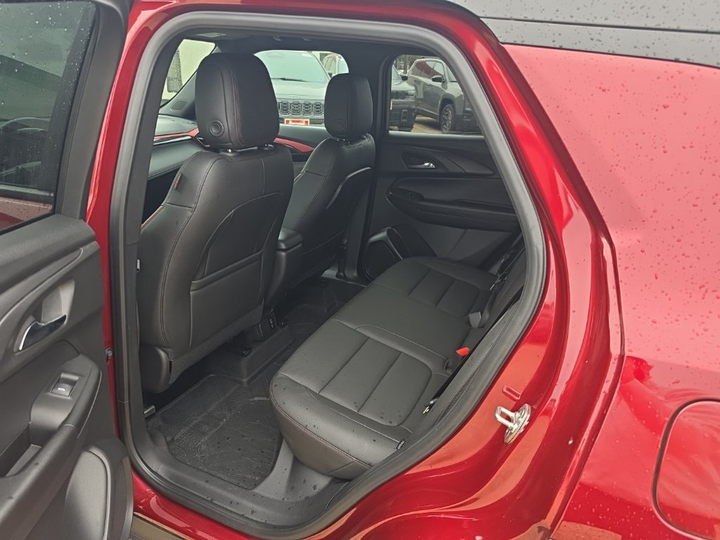 Used 2025 Chevrolet TrailBlazer RS w/ Convenience Package FWD image 32
