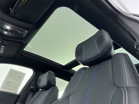 Used 2025 Cadillac Lyriq Luxury image 19