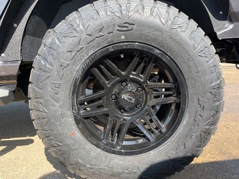 Used 2024 Jeep Wrangler Sport S image 23