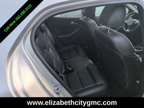 Used 2019 Mercedes-Benz GLA 250 4MATIC image 19