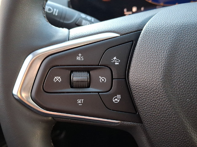 Used 2025 Chevrolet Trax LT w/ Driver Confidence Package FWD image 20